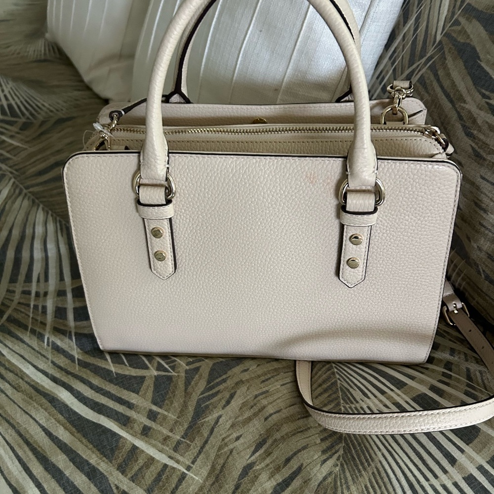 Kate Spade New York Mulberry Street Lise Satchel.. - Picture 2 of 9